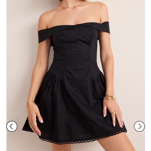 Francesca's Collections Dresses & Skirts - Samantha’s off the shoulder mini dress